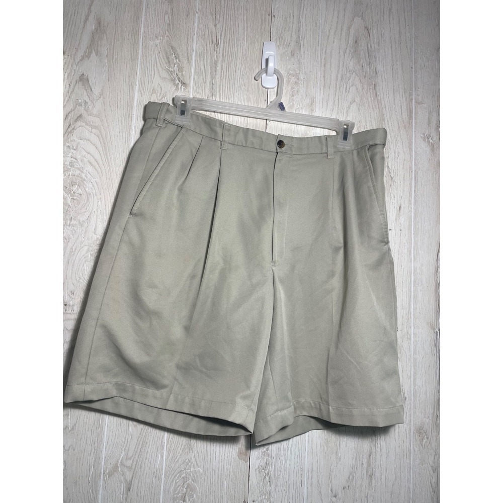 Haggar Shorts Brown Men Size 38 Waist 38" Hips 44" Inseam 8.5"